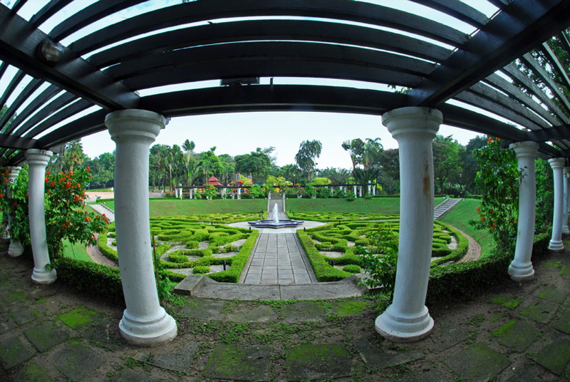 Vườn Hồ, Malaysia